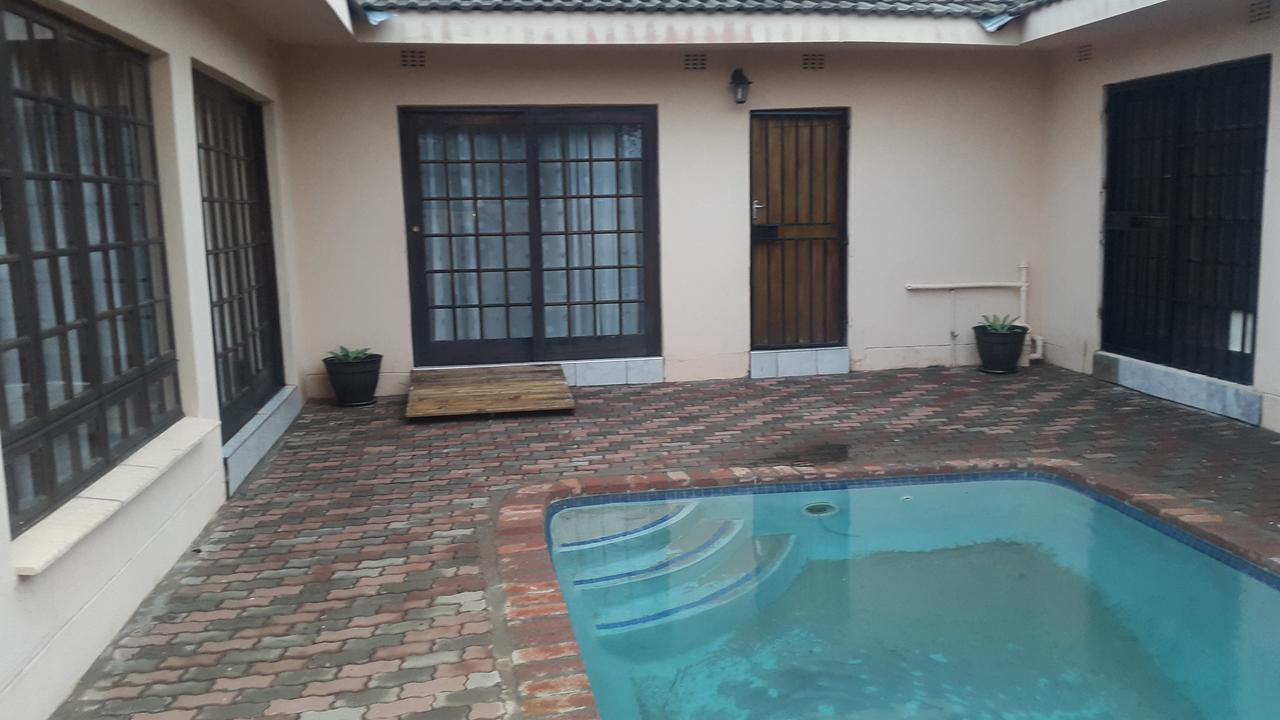 Tintech Bed & Breakfast Francistown Eksteriør bilde