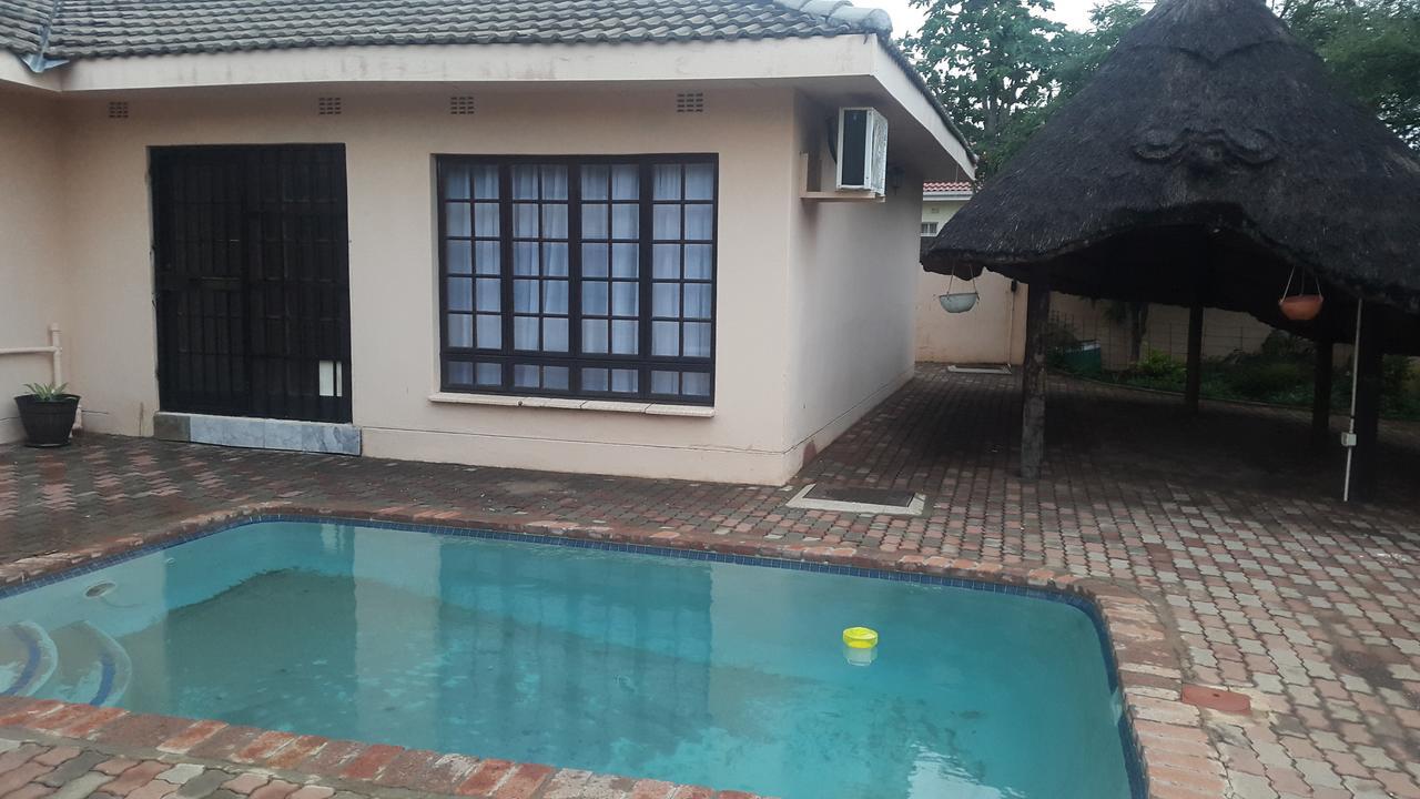 Tintech Bed & Breakfast Francistown Eksteriør bilde