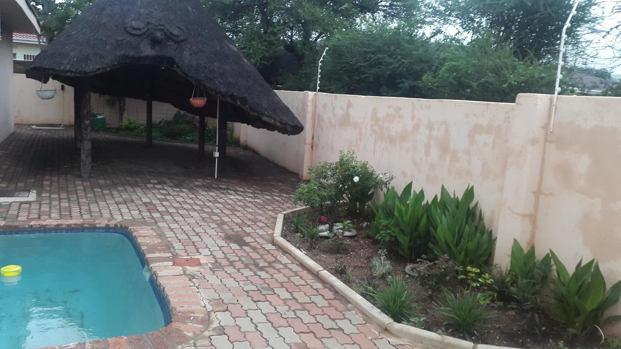 Tintech Bed & Breakfast Francistown Eksteriør bilde