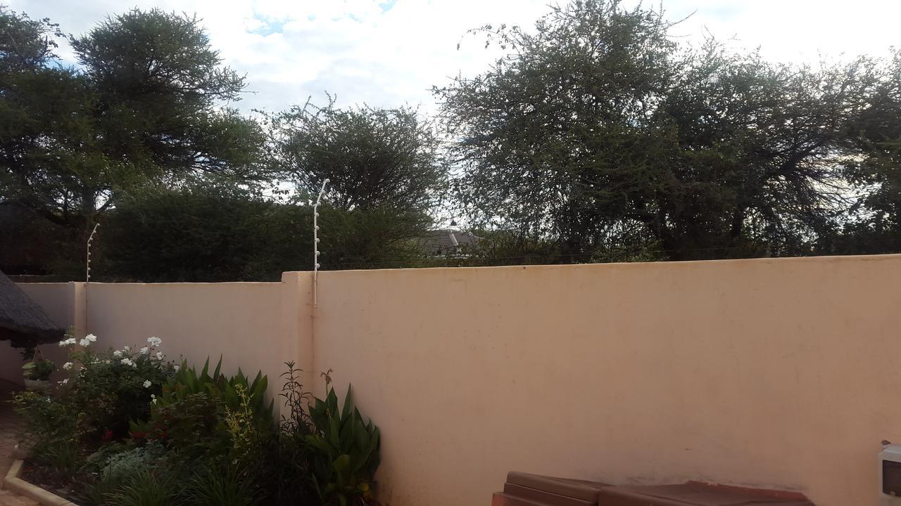 Tintech Bed & Breakfast Francistown Eksteriør bilde