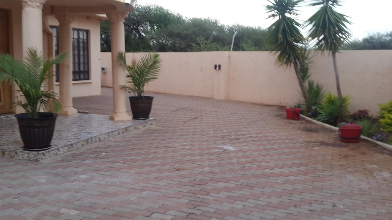 Tintech Bed & Breakfast Francistown Eksteriør bilde
